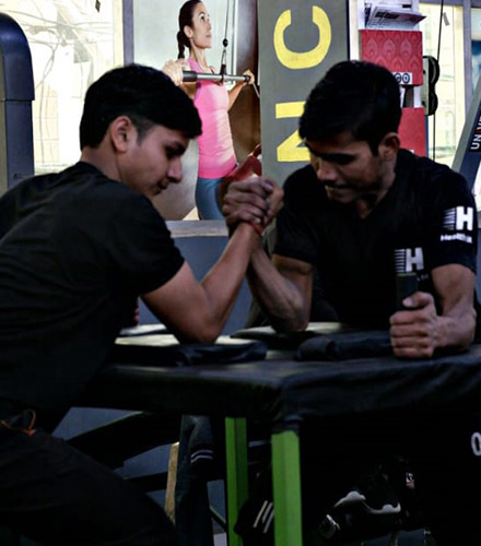 Health Fit Gym - Arm Wrestling